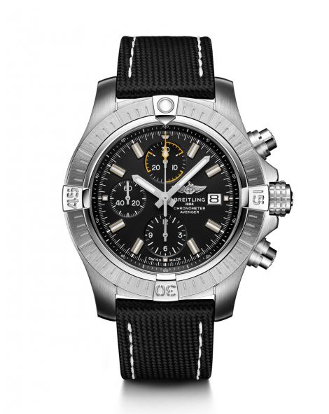 BREITLING AVENGER Watch